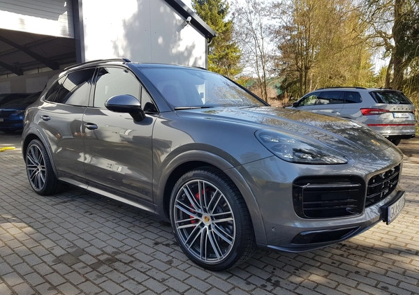 Porsche Cayenne cena 469000 przebieg: 95000, rok produkcji 2020 z Malbork małe 301